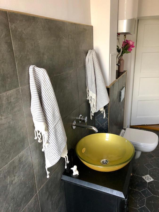 Bohemian Apartment In The Heart Of Old Ventspils City Exteriör bild